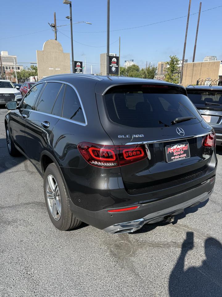 Mercedes-Benz GLC  2021