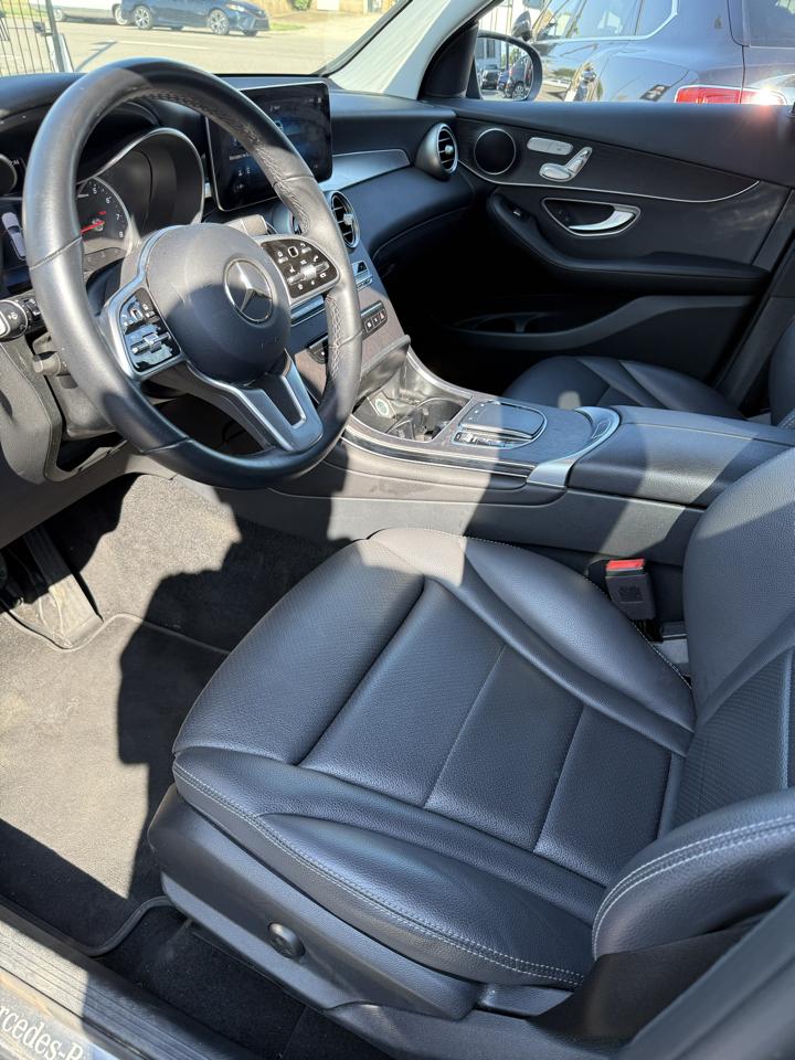 Mercedes-Benz GLC  2021