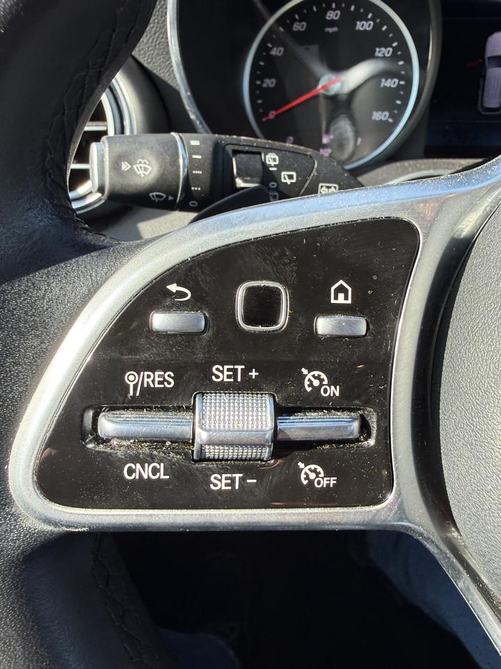 Mercedes-Benz GLC  2021