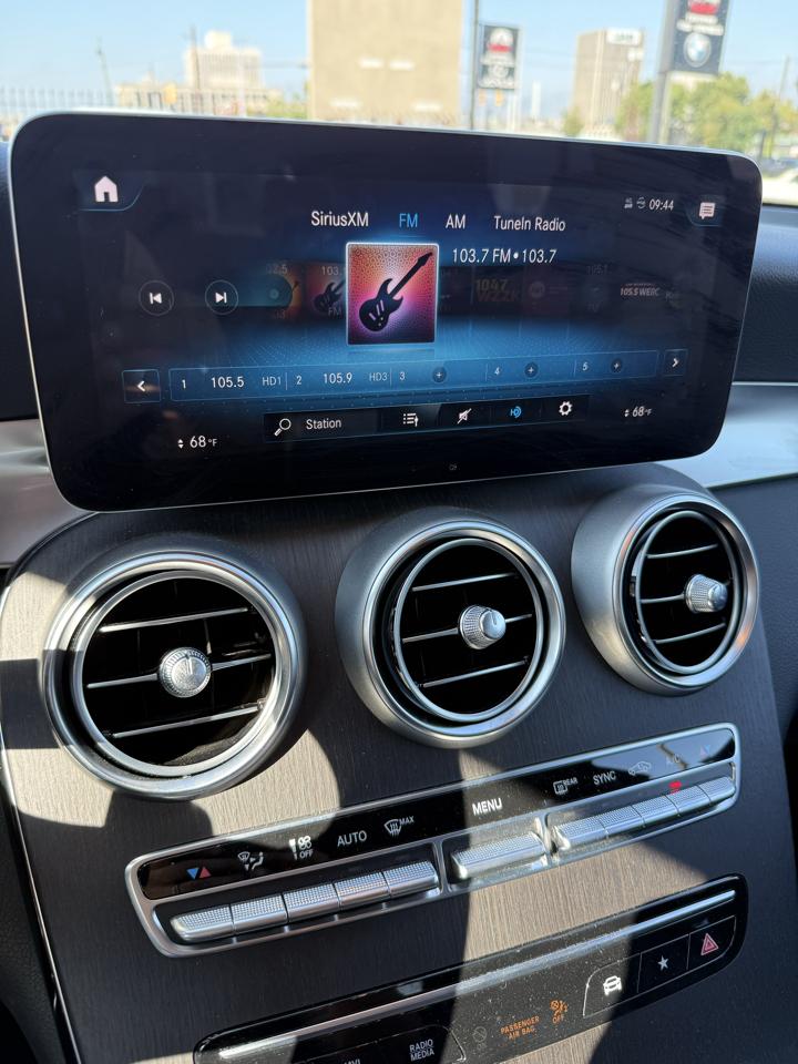 Mercedes-Benz GLC  2021