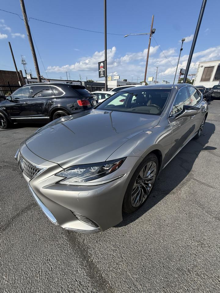 Lexus LS  2020