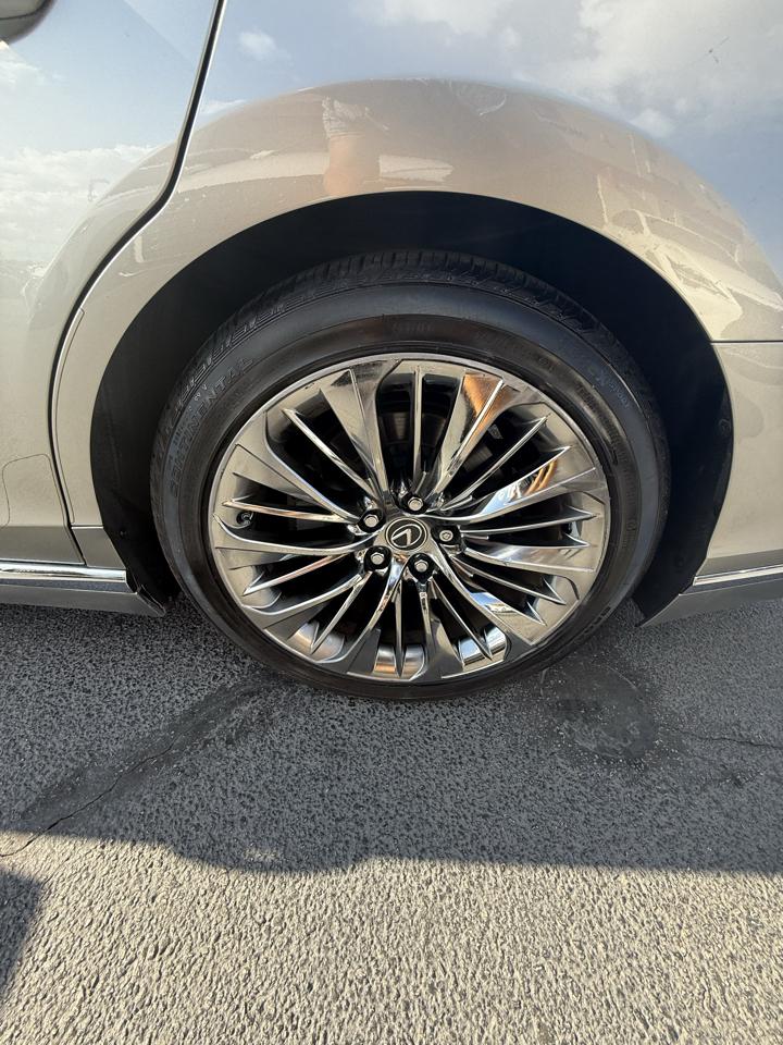 Lexus LS  2020