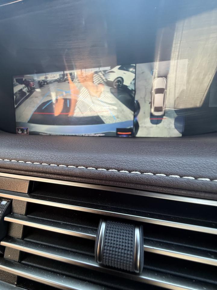 Lexus LS  2020