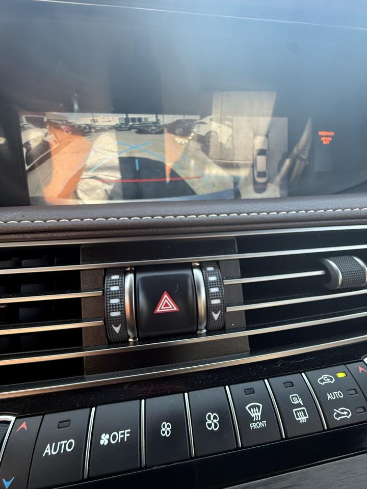 Lexus LS  2020