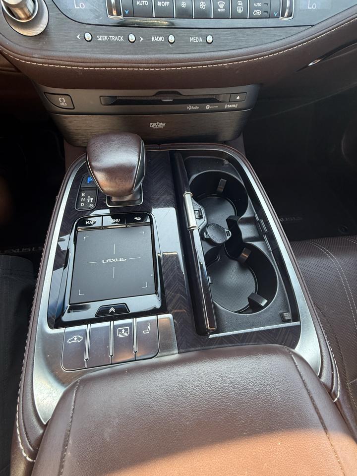 Lexus LS  2020