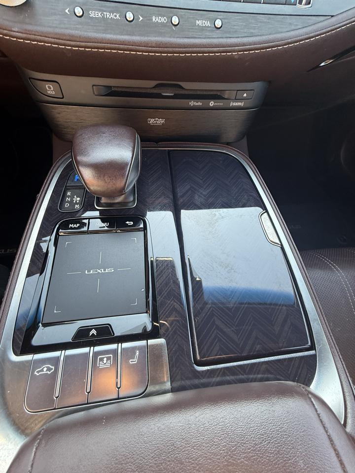 Lexus LS  2020