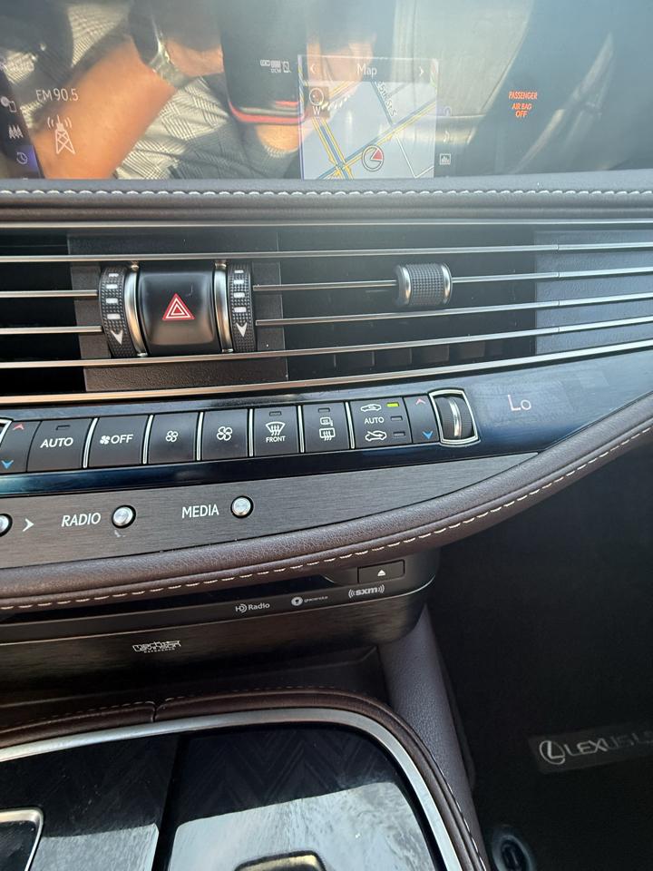 Lexus LS  2020