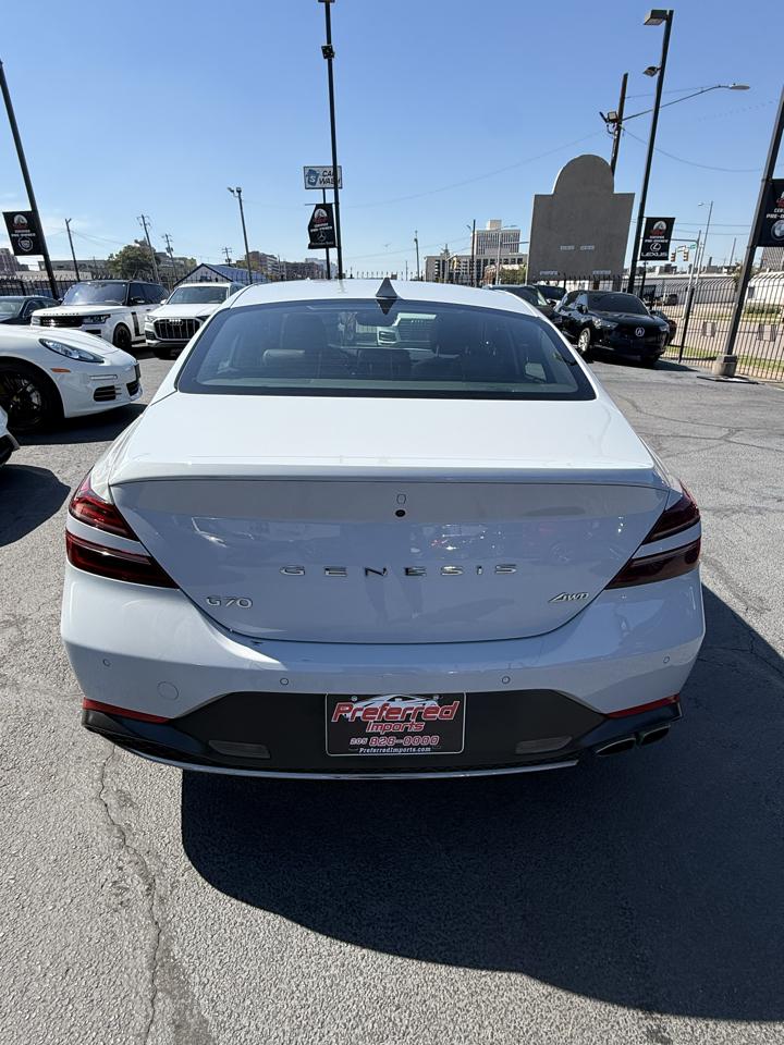 Genesis G70  2023