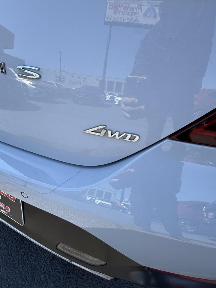 Genesis G70  2023