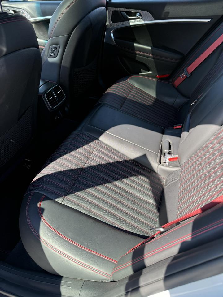 Genesis G70  2023