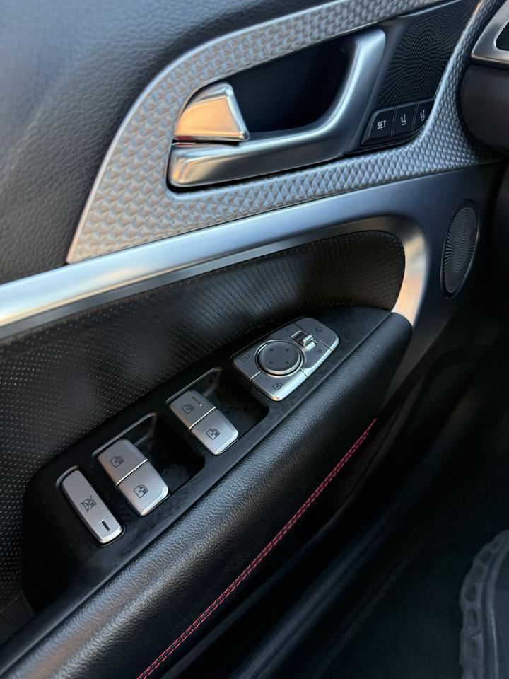 Genesis G70  2023