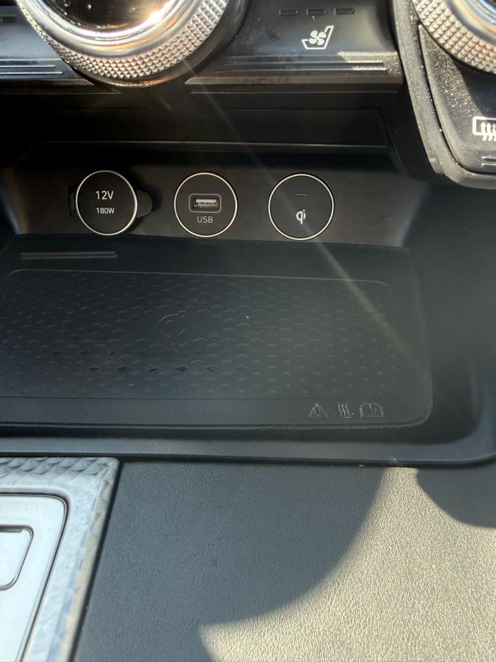 Genesis G70  2023