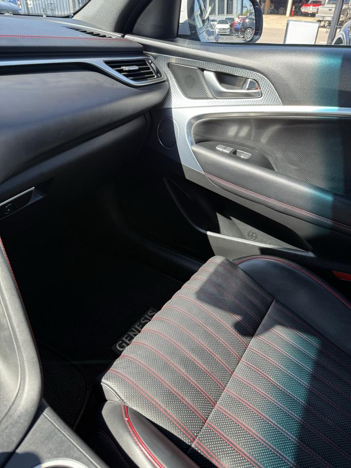 Genesis G70  2023