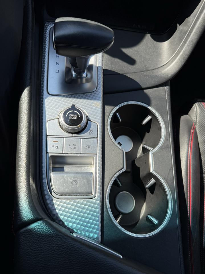 Genesis G70  2023