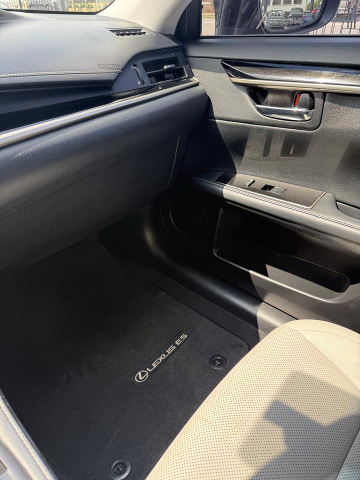 Lexus ES 350  2016