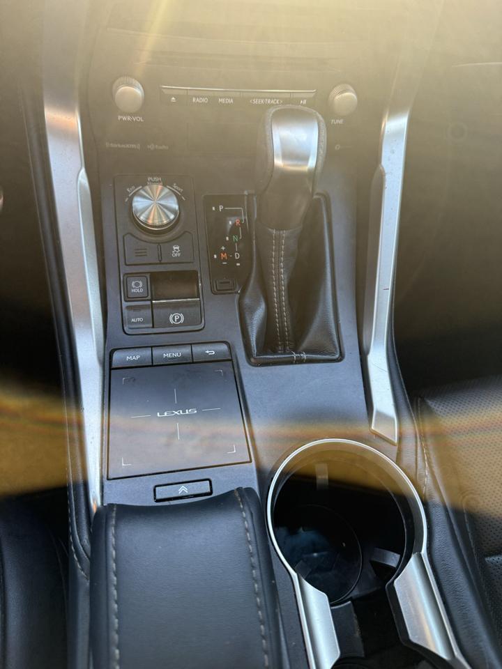 Lexus NX  2018