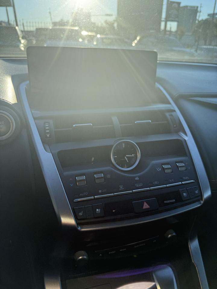Lexus NX  2018