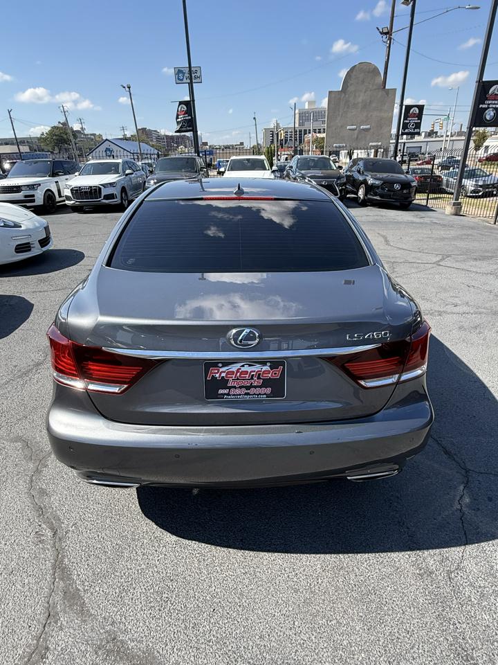 Lexus LS 460  2013