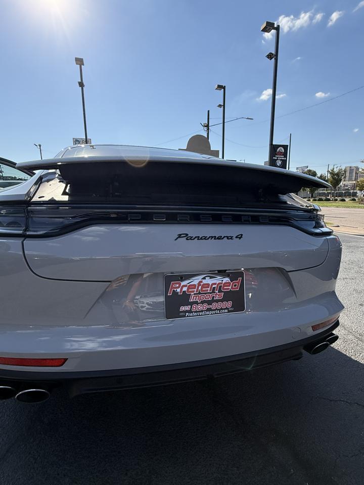 Porsche Panamera  2023