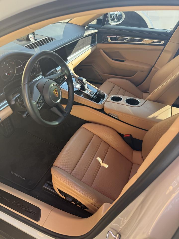 Porsche Panamera  2023