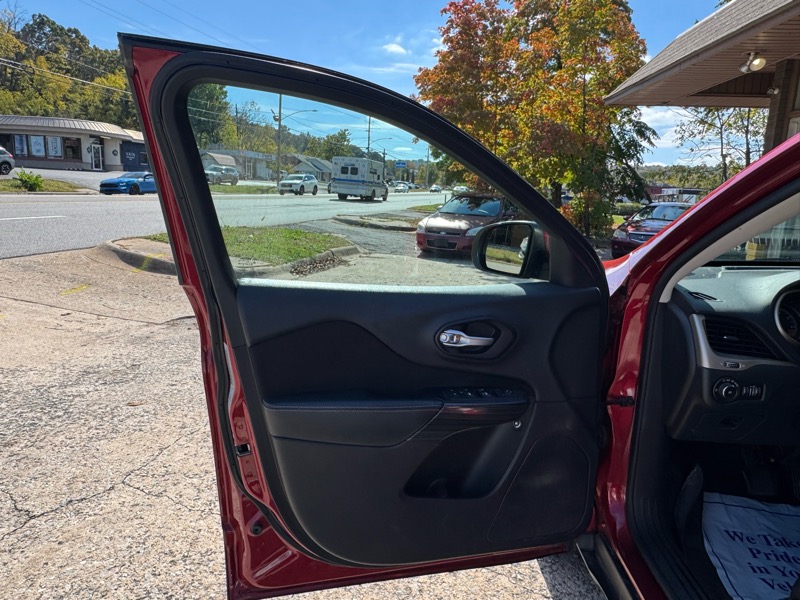 Jeep Cherokee Latitude FWD 2015 Jeep Cherokee Latitude FWD 2015