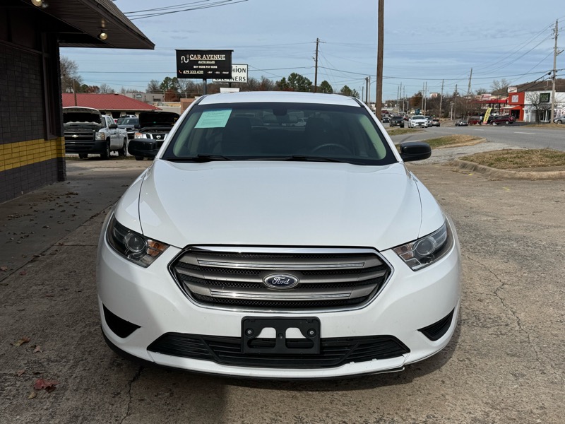 Ford Taurus SE FWD 2016