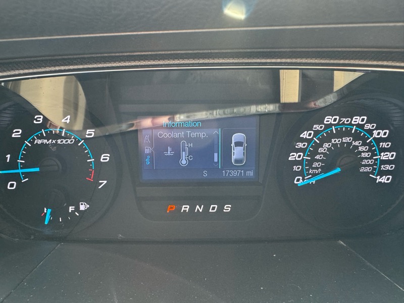 Ford Taurus SE FWD 2016