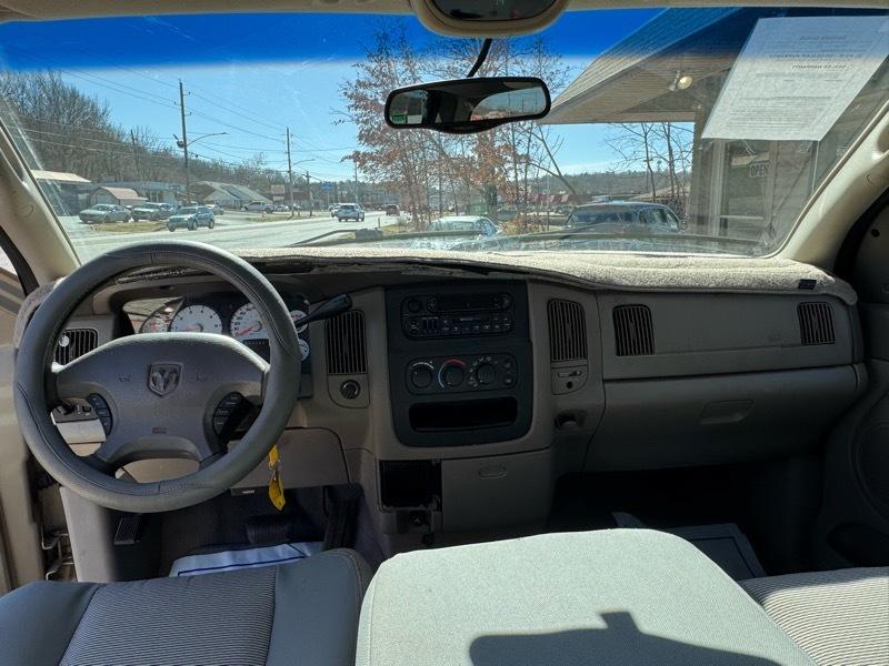 Dodge Ram 1500 ST Quad Cab Short Bed 2WD 2002