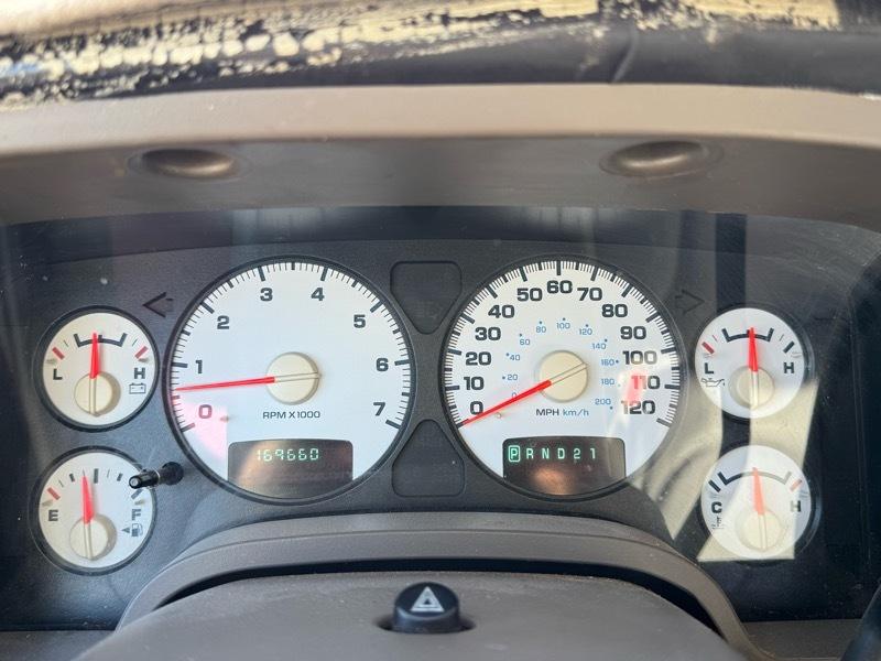 Dodge Ram 1500 ST Quad Cab Short Bed 2WD 2002