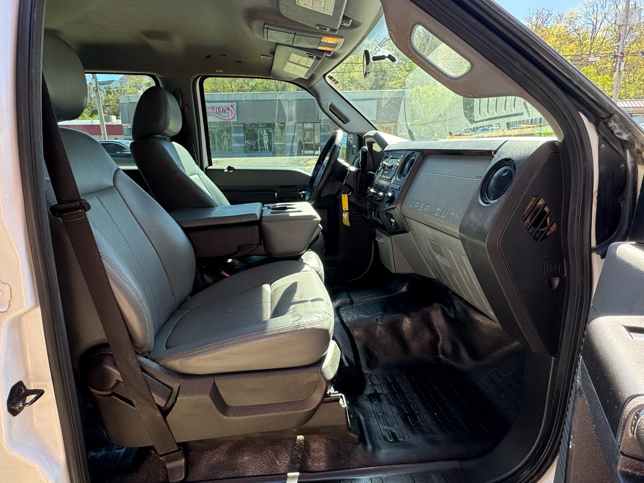 Ford F-250 SD XL Crew Cab 2WD 2016