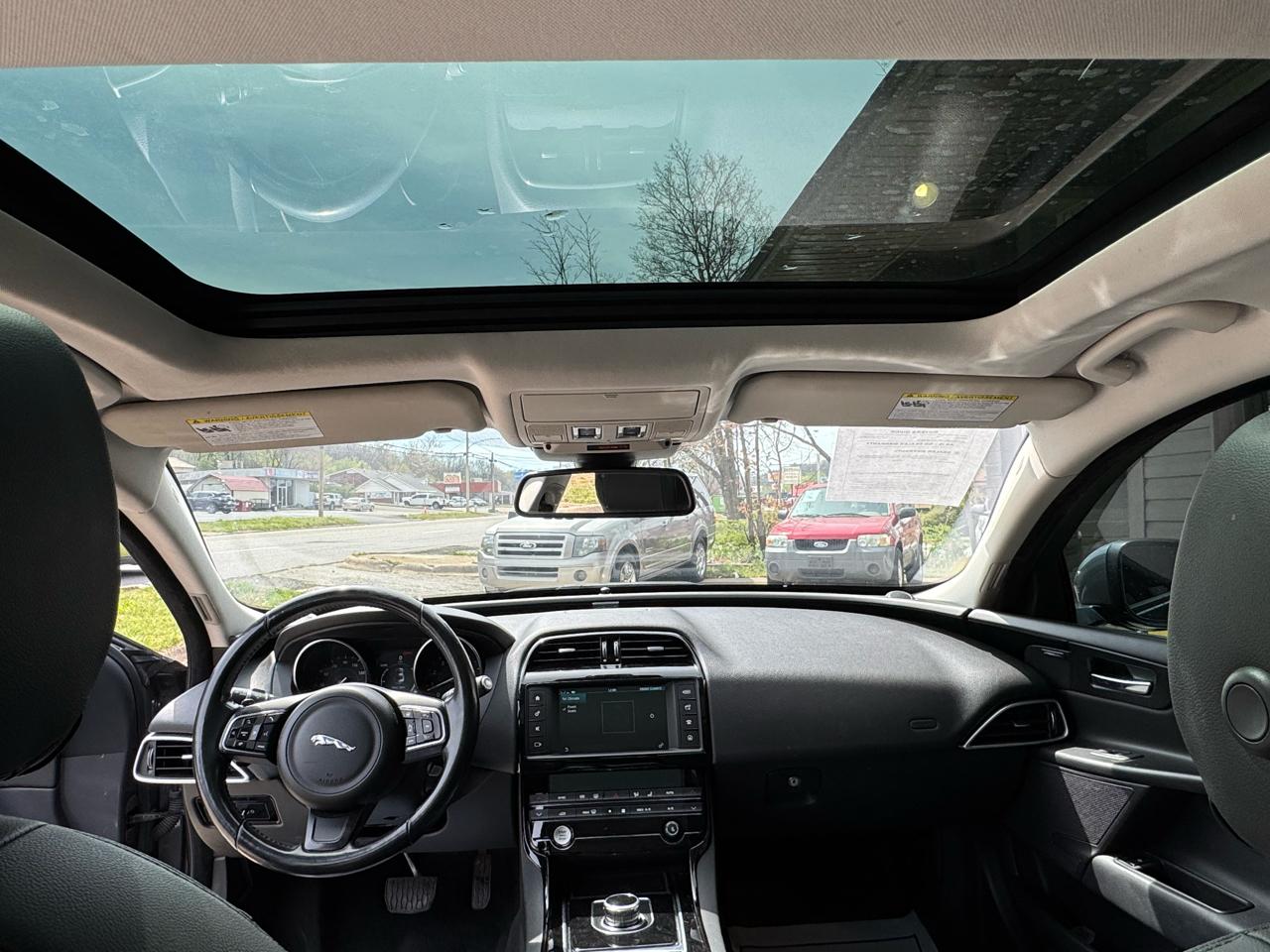 Jaguar XE 35t Premium AWD 2017