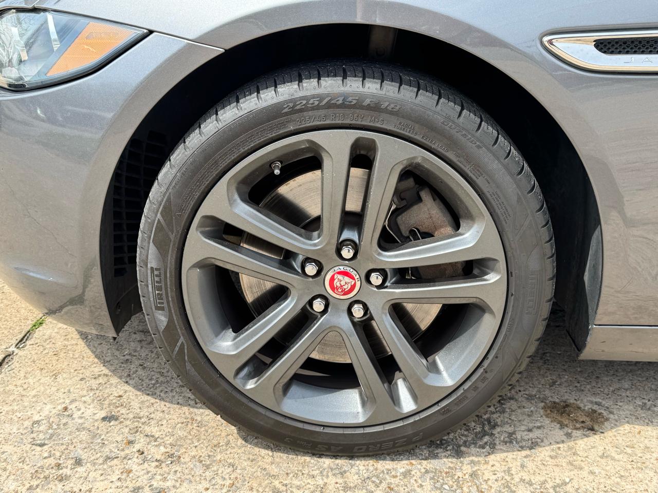 Jaguar XE 35t Premium AWD 2017