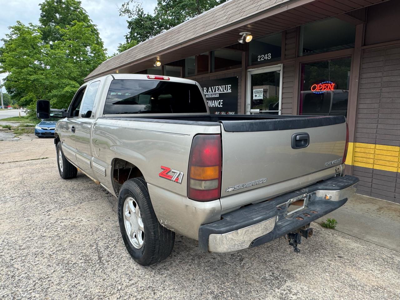 Chevrolet Silverado 1500 LS Ext Cab 4WD 2000