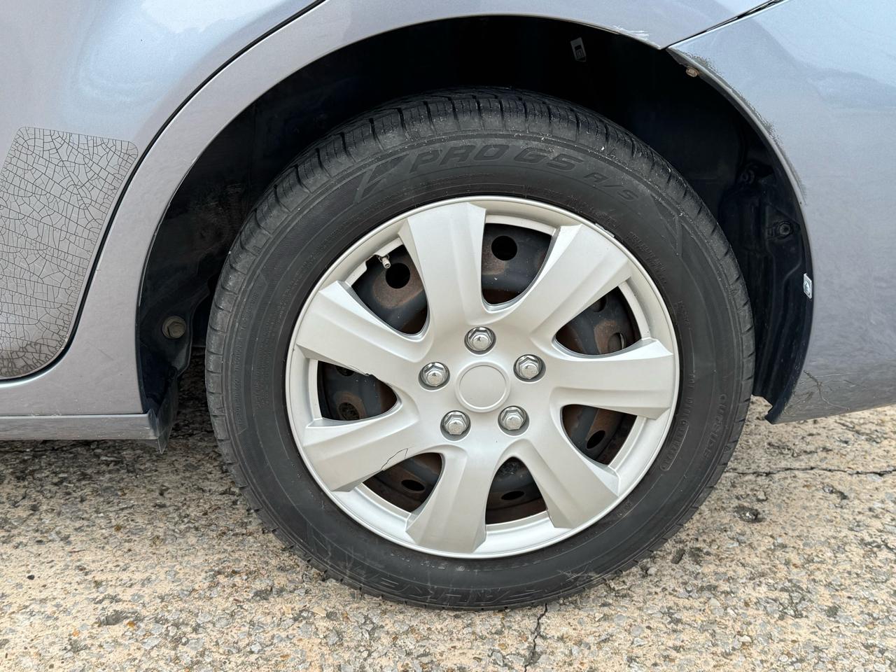 Scion xB 5-Door Wagon 5-Spd MT 2011