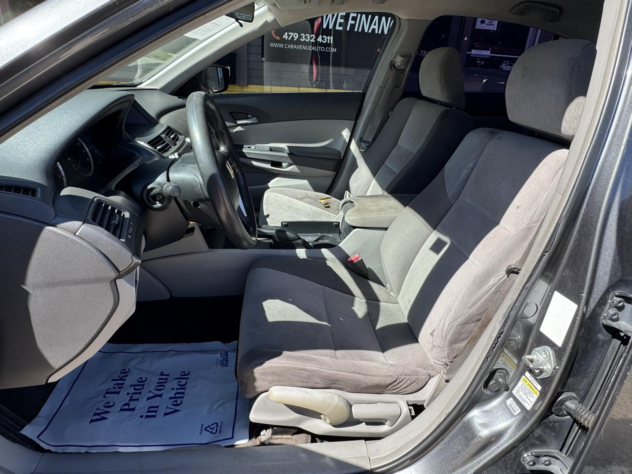 Honda Accord photo 9
