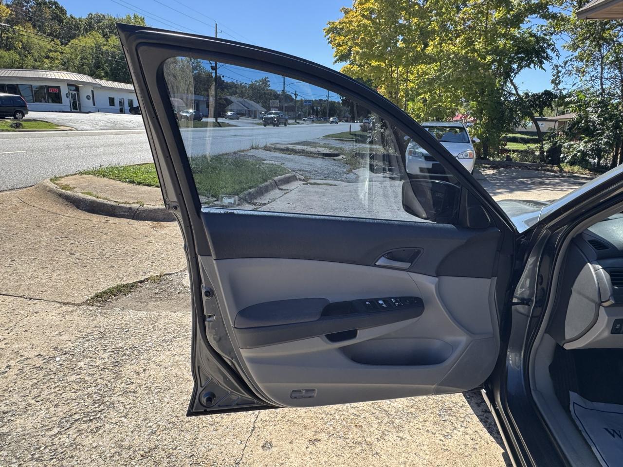 Honda Accord photo 15