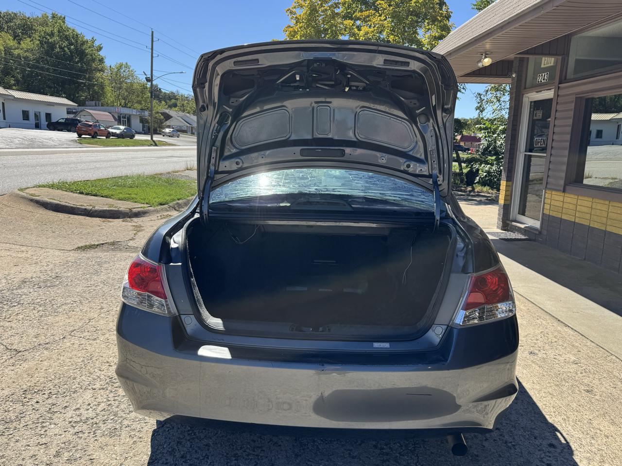 Honda Accord photo 16