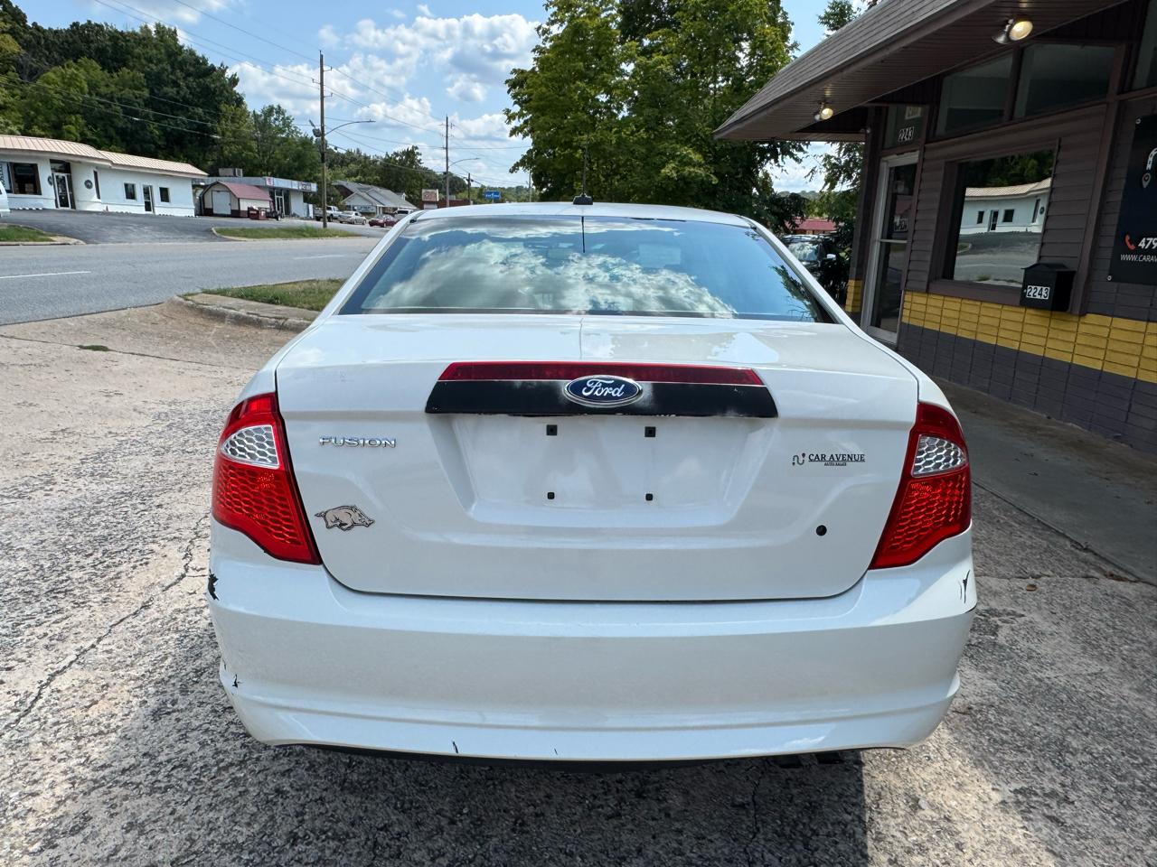 Ford Fusion S 2012