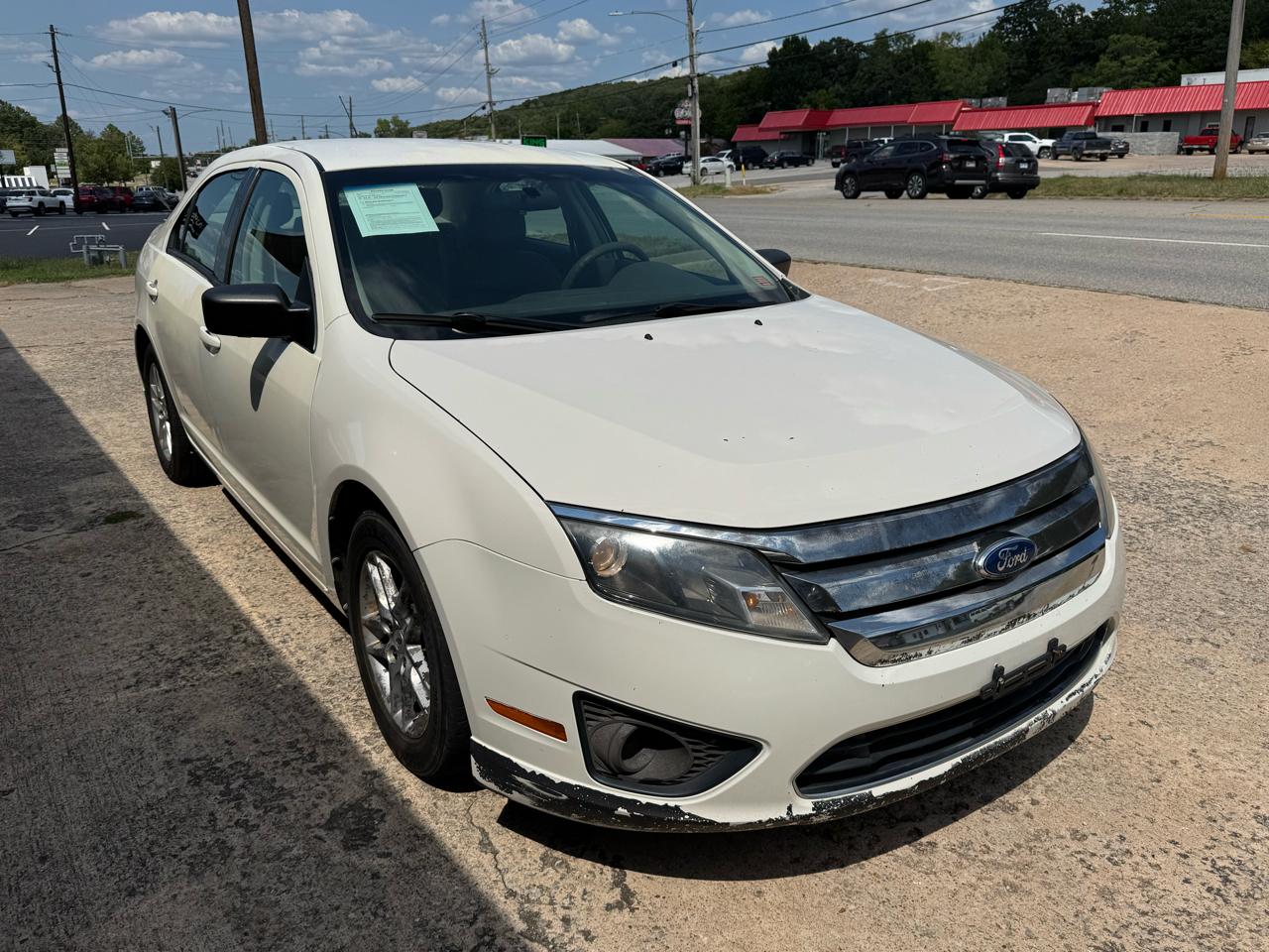 Ford Fusion S 2012