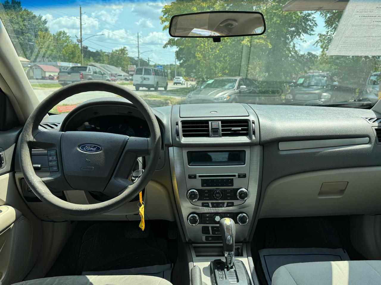 Ford Fusion S 2012