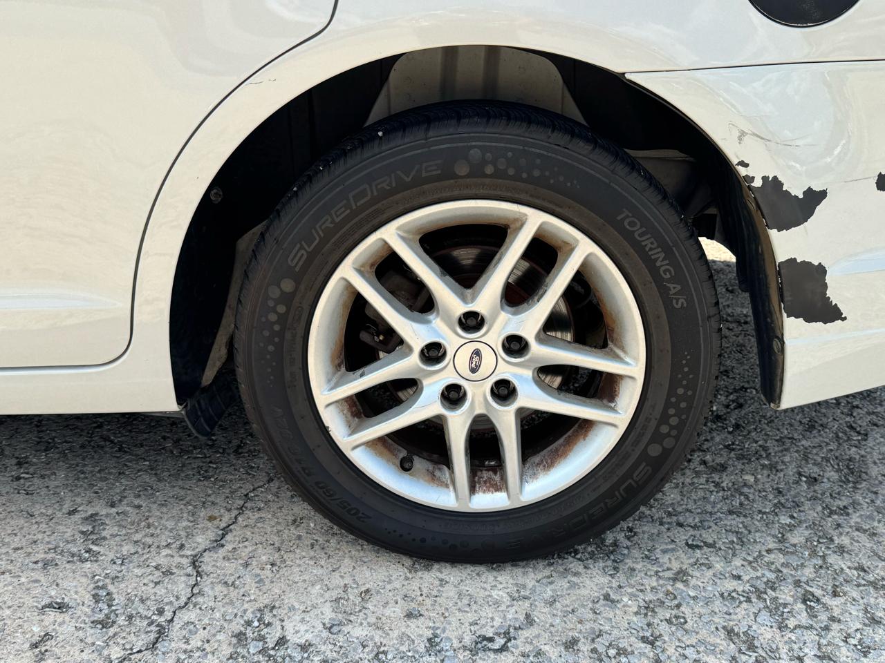 Ford Fusion S 2012