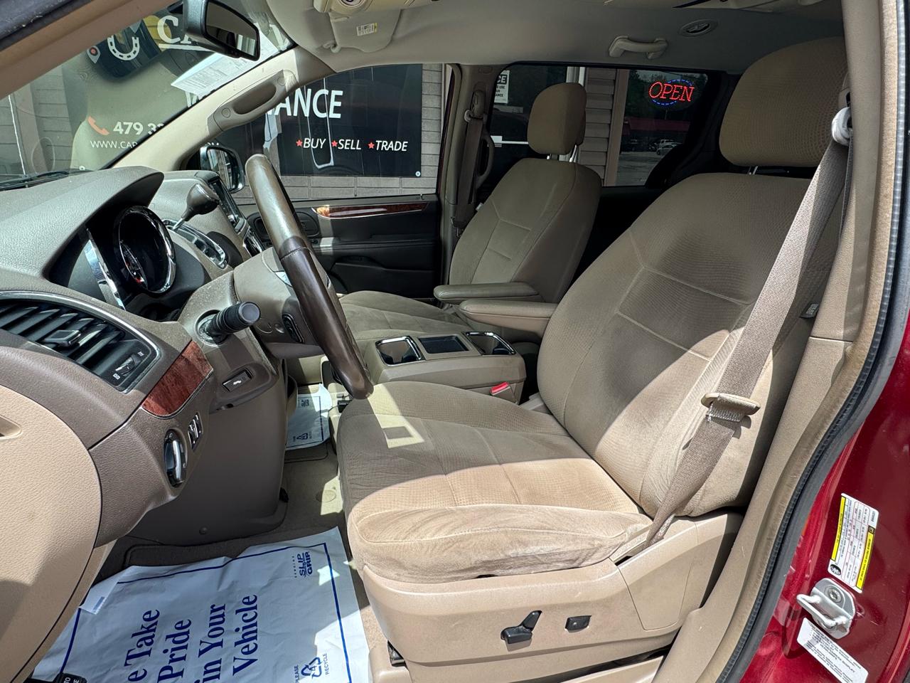 Chrysler Town & Country Touring 2011