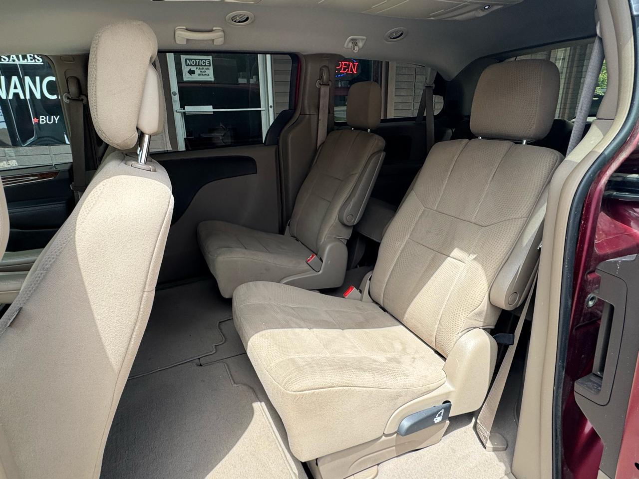 Chrysler Town & Country Touring 2011