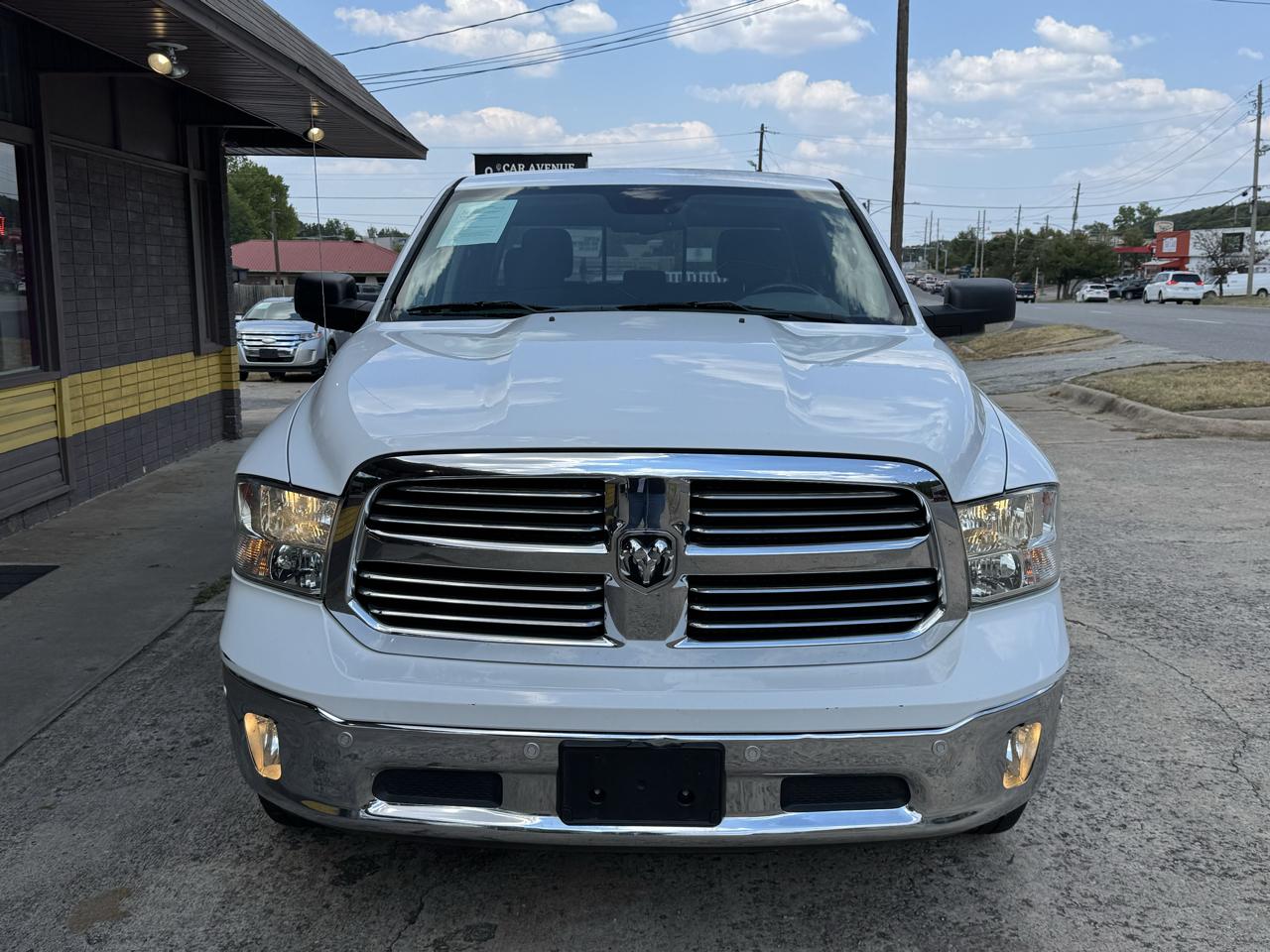 RAM 1500 SLT Crew Cab SWB 4WD 2016