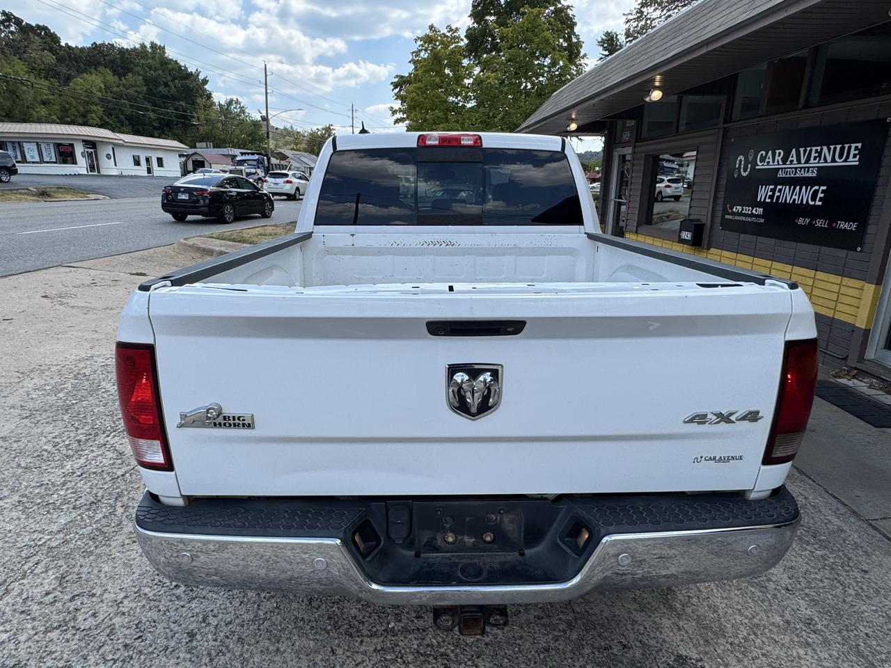 RAM 1500 SLT Crew Cab SWB 4WD 2016