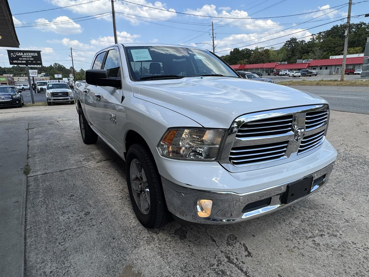 RAM 1500 SLT Crew Cab SWB 4WD 2016