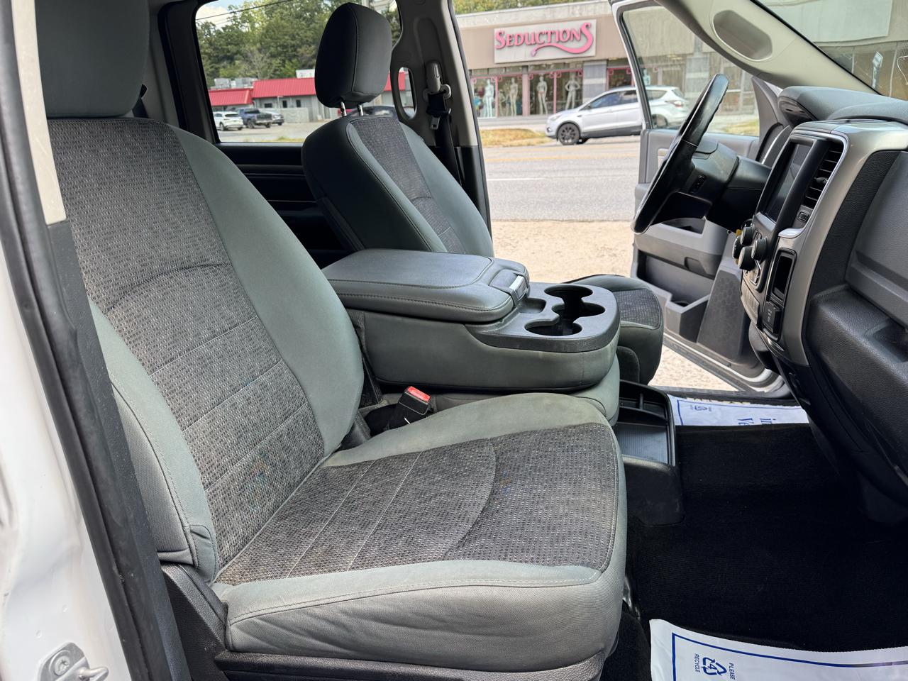 RAM 1500 SLT Crew Cab SWB 4WD 2016