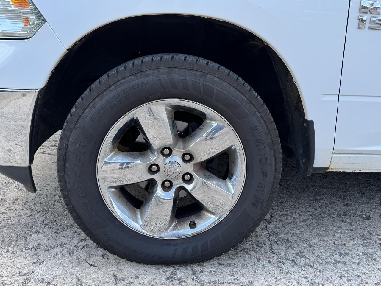 RAM 1500 SLT Crew Cab SWB 4WD 2016