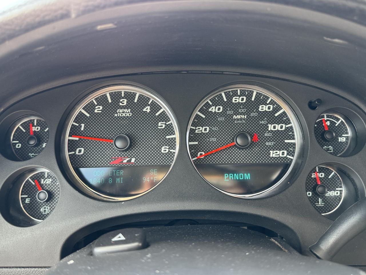 Chevrolet Suburban LT 1500 4WD 2011