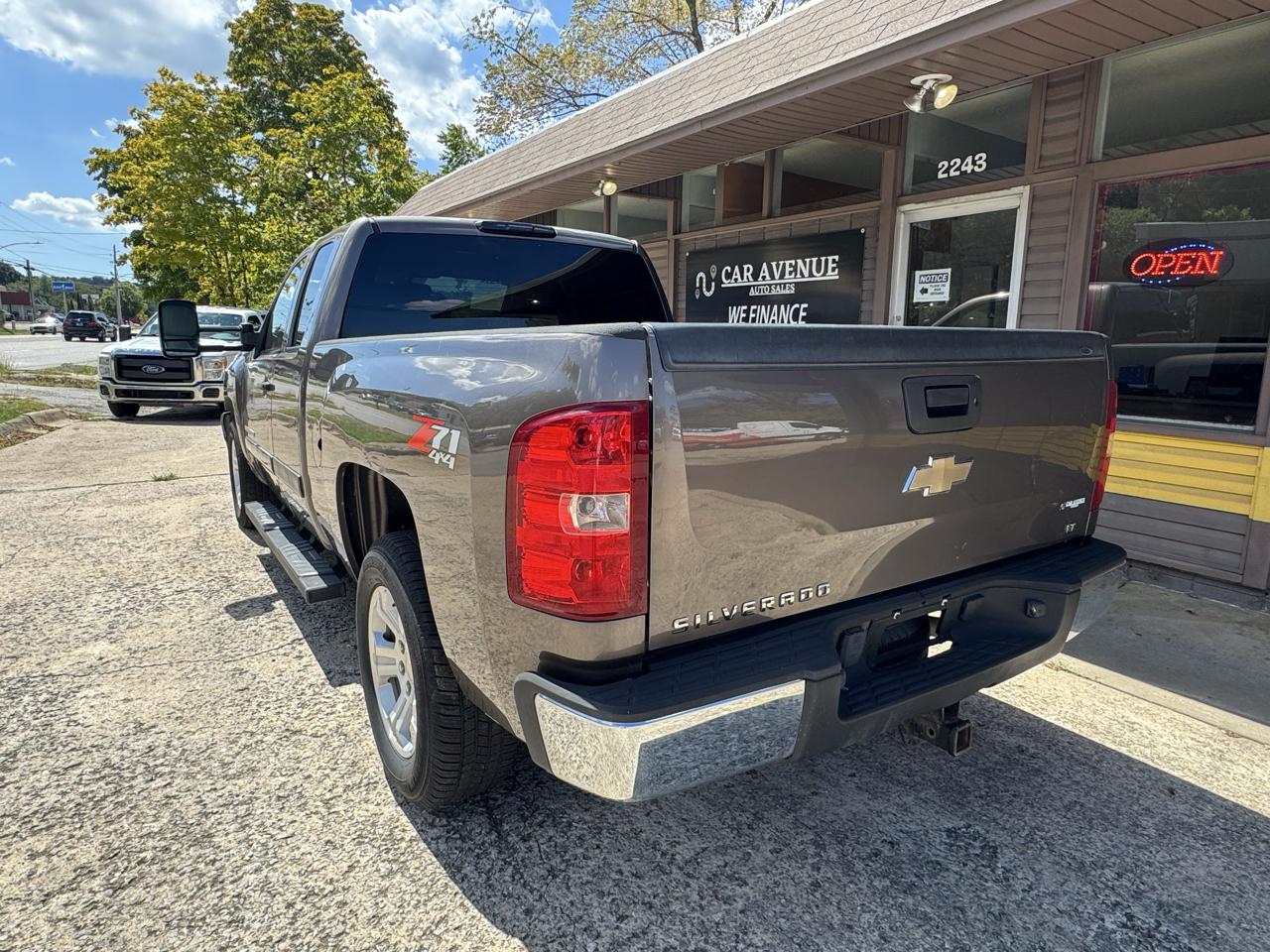 Chevrolet Silverado 1500 Work Truck Ext. Cab Std. Box 4WD 2008